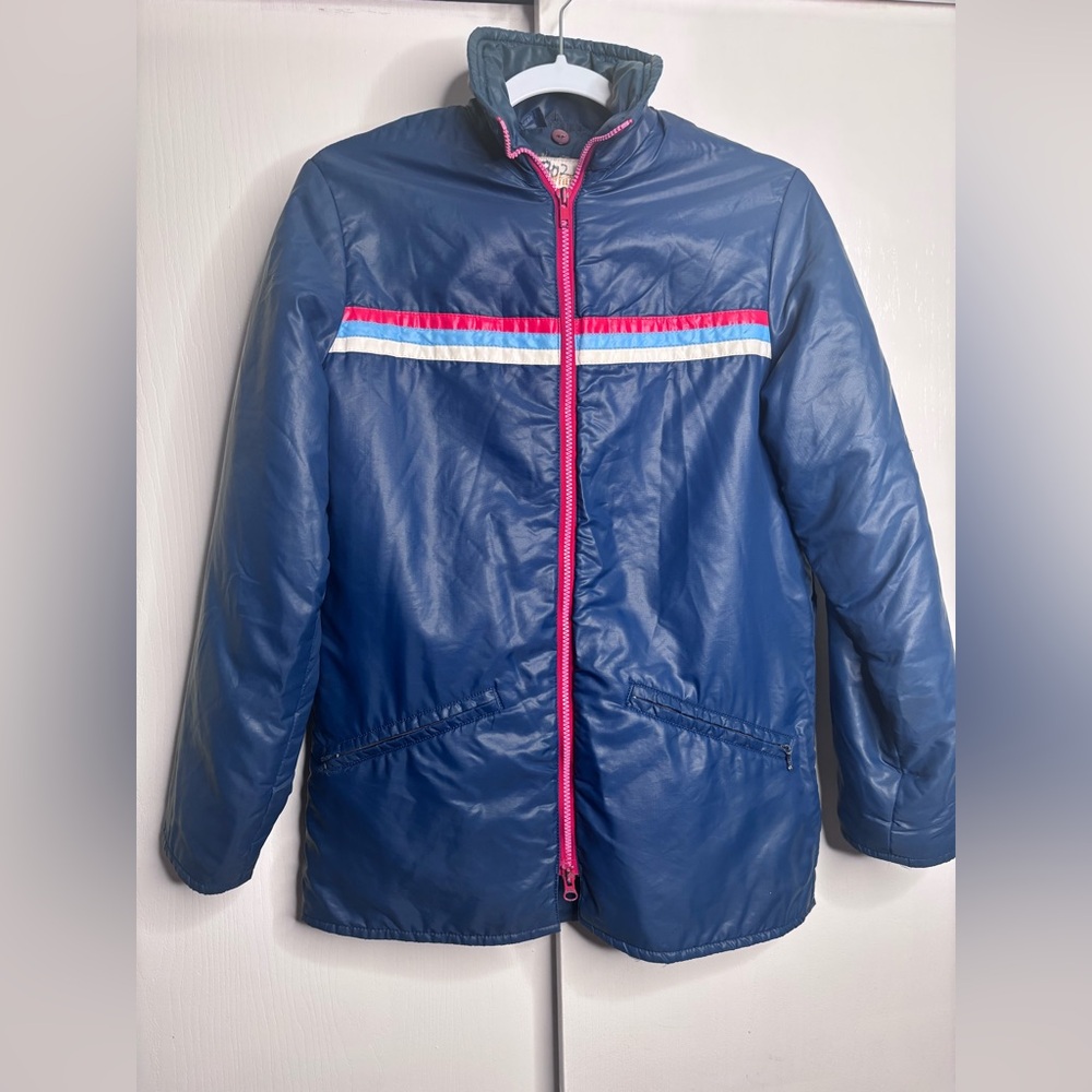 White Stag men’s Puffer Jacket in Blue with Red Accents